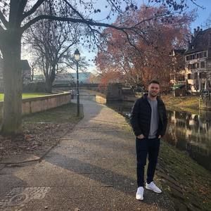 Meet your Posher, Francis